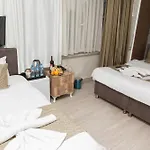 Honey Hotel