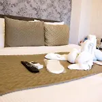 Hotel Honey