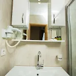 Honey Hotel