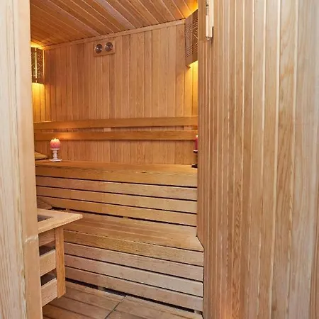 Honey Hotel