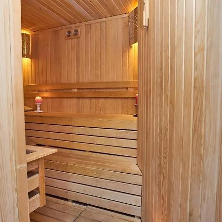 Honey Hotel