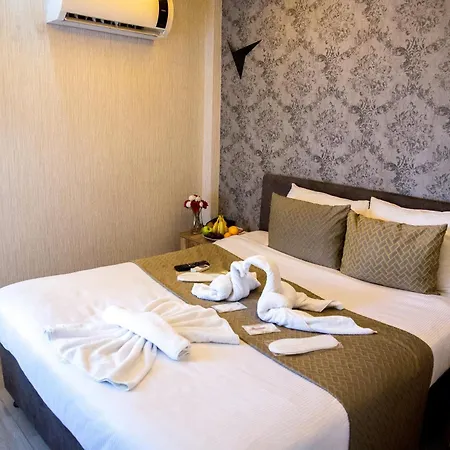 Hotel Honey 2*