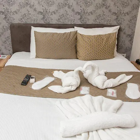 Honey Hotel 2*