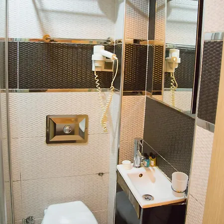Honey Hotel 2*
